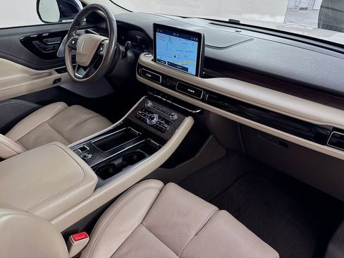 Used 2020 Lincoln Aviator Grand Touring w/ Equipment Group 301A AWD/4WD image 40