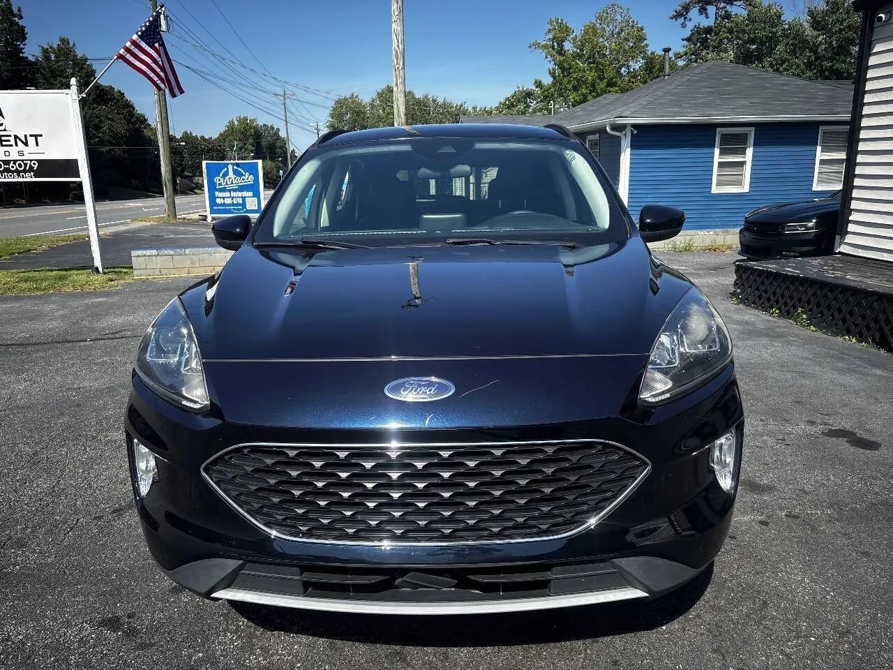Used 2021 Ford Escape SEL w/ Technology Package FWD image 2