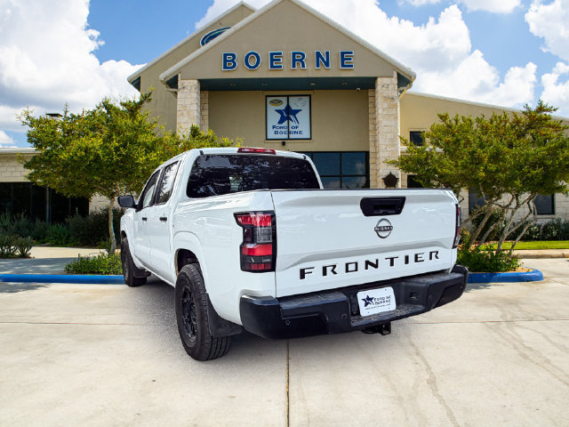 Used 2022 Nissan Frontier S w/ Technology Package RWD image 3