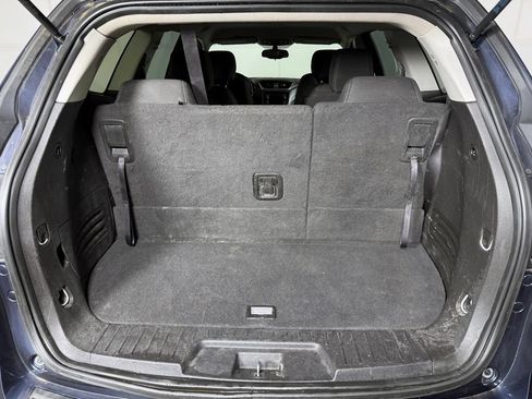 Used 2016 Chevrolet Traverse LT w/ Style and Technology Package FWD image 14