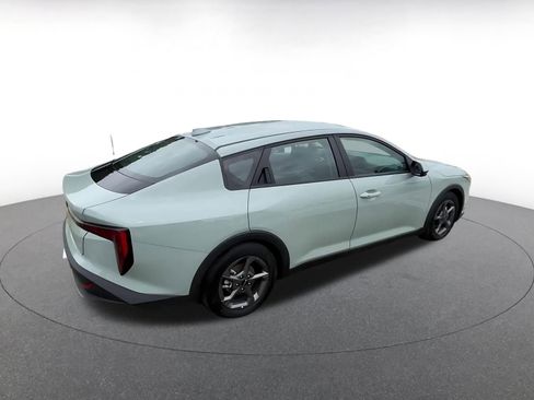 Used 2025 Kia K4 LXS FWD image 15