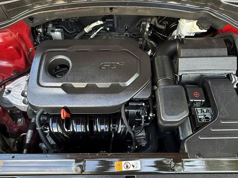 Used 2017 Hyundai Santa Fe Sport FWD image 18