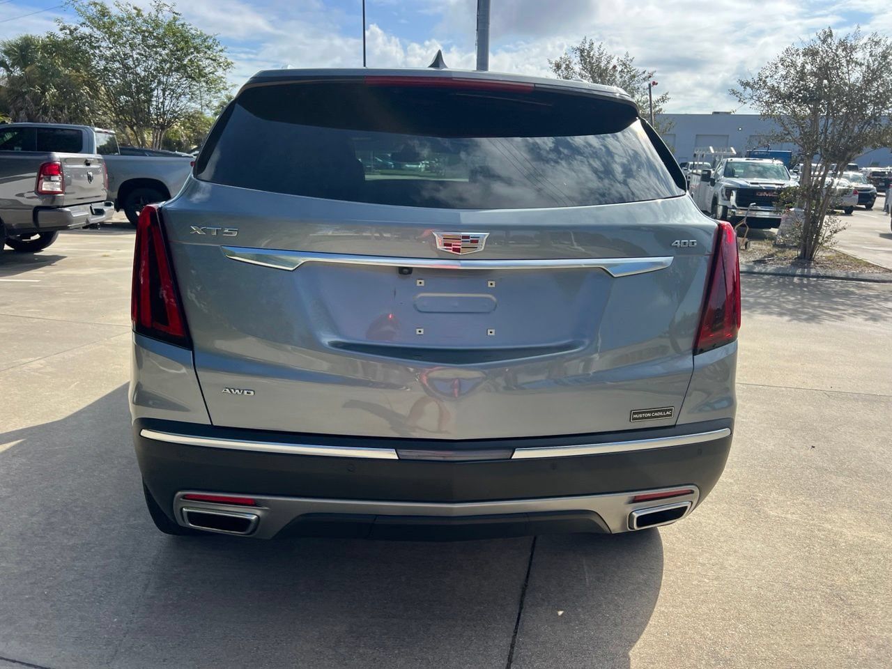 Used 2025 Cadillac XT5 Premium Luxury w/ LPO, Floor Liner Package AWD/4WD image 7