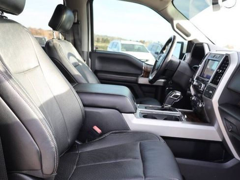 Used 2019 Ford F150 Lariat w/ Trailer Tow Package AWD/4WD image 15