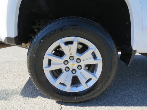 Used 2021 Chevrolet Colorado LT w/ Fleet Safety Package image 12