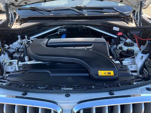 Used 2018 BMW X5 xDrive40e w/ M Sport Package image 10