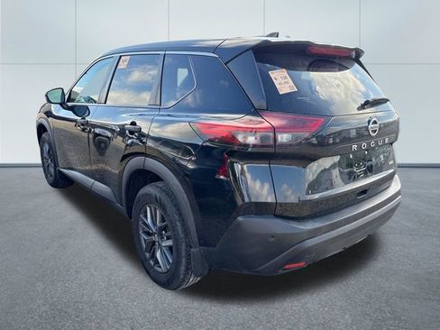 Used 2021 Nissan Rogue S AWD/4WD image 2