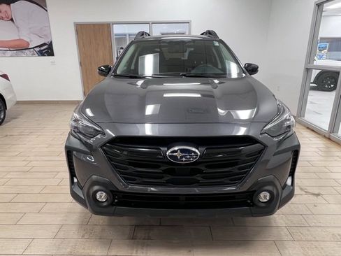 Used 2025 Subaru Outback Onyx Edition XT image 2