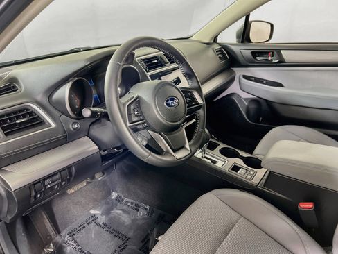 Used 2019 Subaru Outback 2.5i Premium AWD/4WD image 9