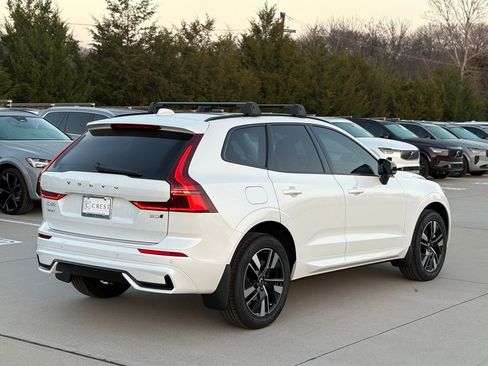 New 2026 Volvo XC60 B5 Core w/ Protection Package Premier image 4
