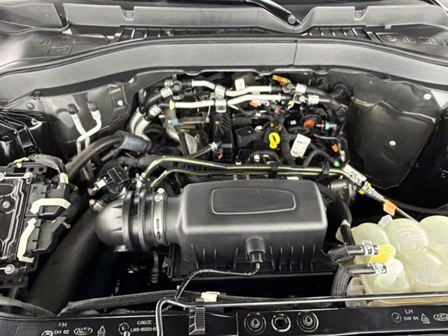 Used 2021 Ford Explorer XLT w/ Equipment Group 202A AWD/4WD image 45