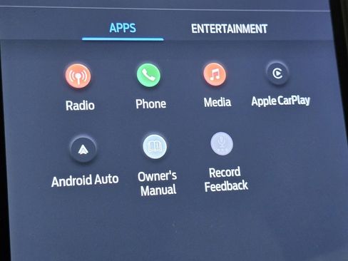 Used 2022 Ford Edge Titanium image 3