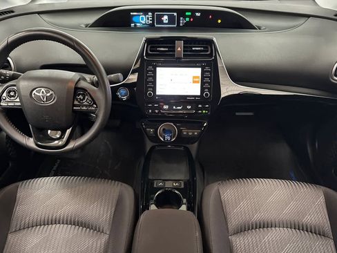 Used 2020 Toyota Prius Prime LE image 3