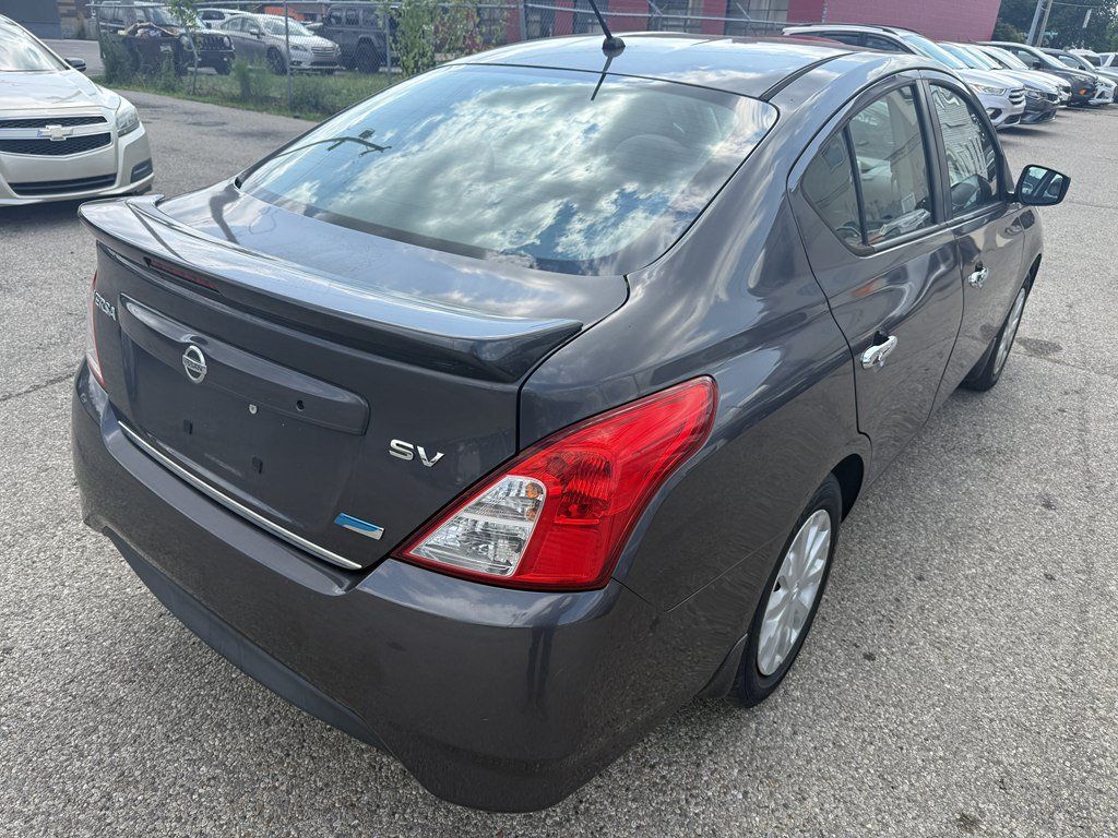 Used 2015 Nissan Versa SV FWD image 5