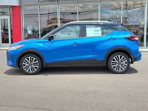 New 2024 Nissan Kicks SV image 6