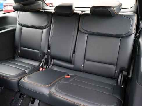 Used 2025 Ford Expedition Tremor AWD/4WD image 27