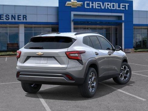 New 2026 Chevrolet Trax LT image 4