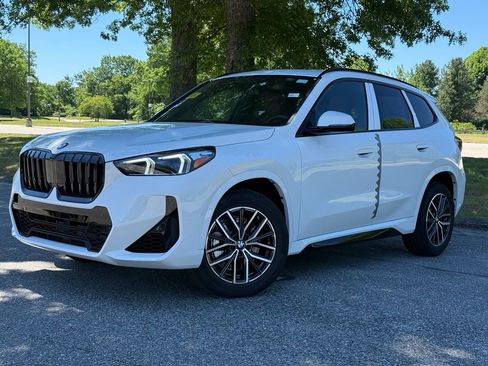 New 2026 BMW X1 xDrive28i w/ M Sport Package AWD/4WD image 1