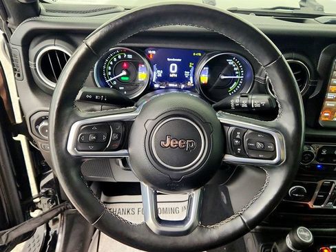 Used 2022 Jeep Wrangler Unlimited Sahara w/ Cold Weather Group AWD/4WD image 12