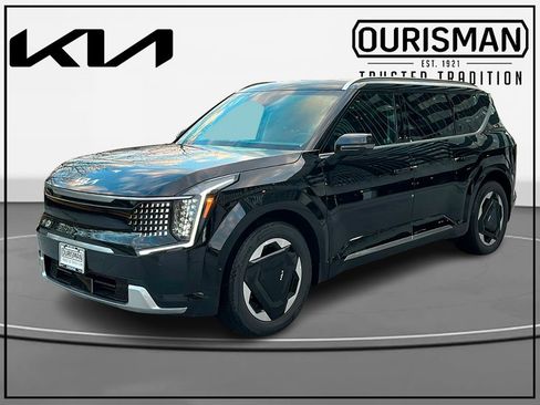 New 2026 Kia EV9 Land image 2