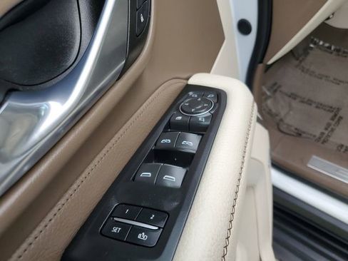 Used 2023 GMC Yukon XL Denali AWD/4WD image 17