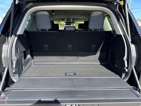 New 2026 Ford Expedition Active image 22