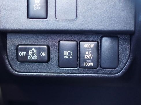 Used 2023 Toyota Tacoma TRD Sport image 18