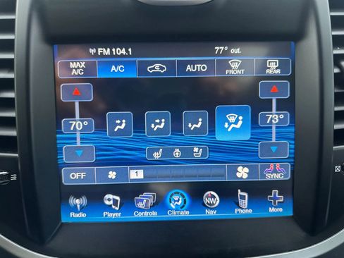 Used 2013 Chrysler 300 C w/ Harman Kardon Audio Group RWD image 20