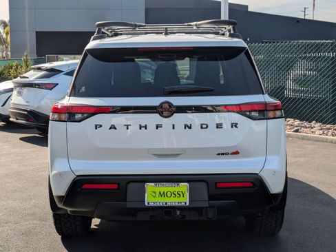 New 2026 Nissan Pathfinder Rock Creek AWD/4WD image 9