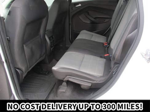 Used 2016 Ford Escape SE w/ Equipment Group 201A AWD/4WD image 16