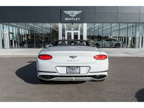 Used 2024 Bentley Continental GT Speed image 11