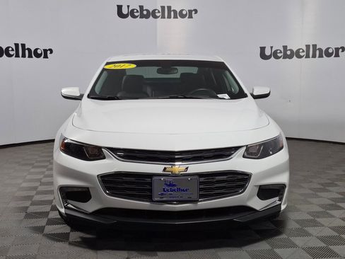 Used 2017 Chevrolet Malibu LT w/ Leather Package image 2