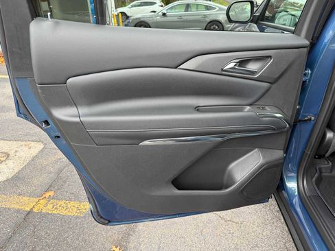 New 2026 Chevrolet Traverse LT image 19