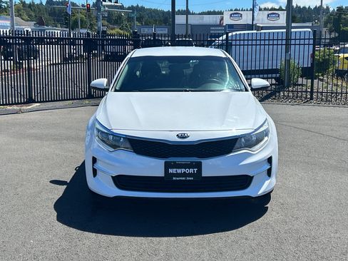 Used 2018 Kia Optima LX FWD image 2