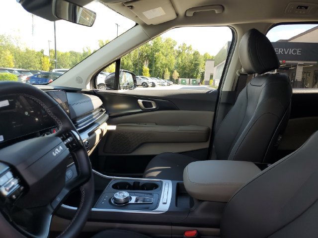 New 2027 Kia Carnival LXS FWD image 22