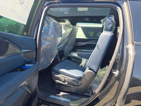 Used 2025 Cadillac Escalade IQ Sport 2 AWD/4WD image 7