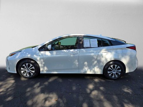 Used 2019 Toyota Prius LE AWD/4WD image 5