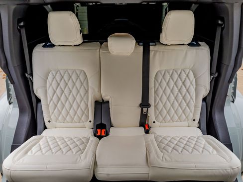 Used 2023 Ford Bronco Heritage Edition image 36