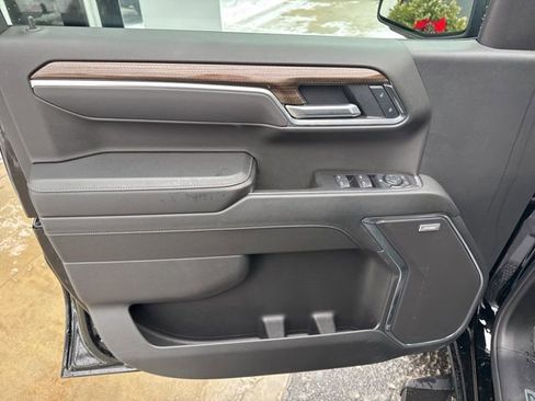 Used 2025 Chevrolet Silverado 1500 RST w/ Convenience Package II image 10