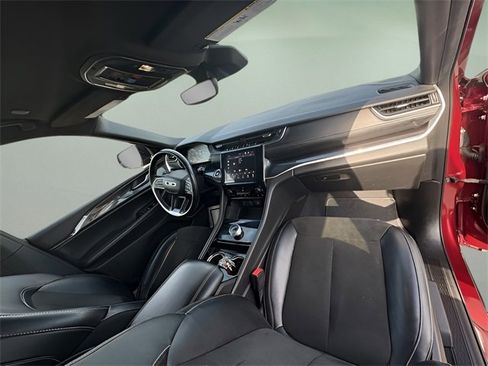 Used 2021 Jeep Grand Cherokee L Laredo image 36