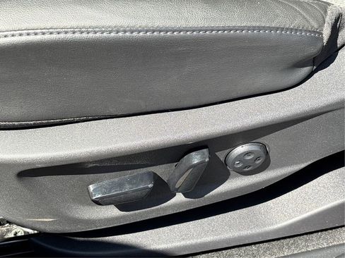 Used 2023 Nissan Ariya FWD image 33