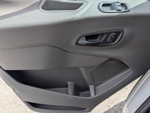 Used 2023 Ford Transit 350 XLT image 31