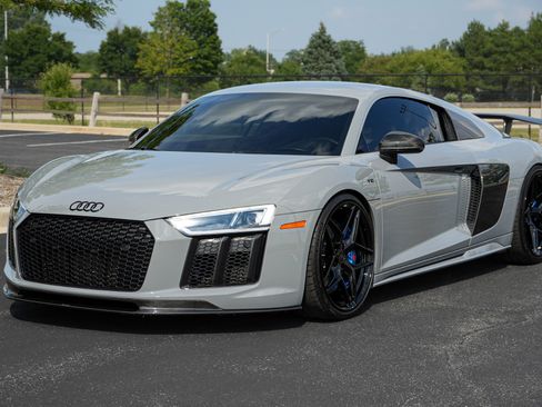 Used 2018 Audi R8 V10 plus AWD/4WD image 10