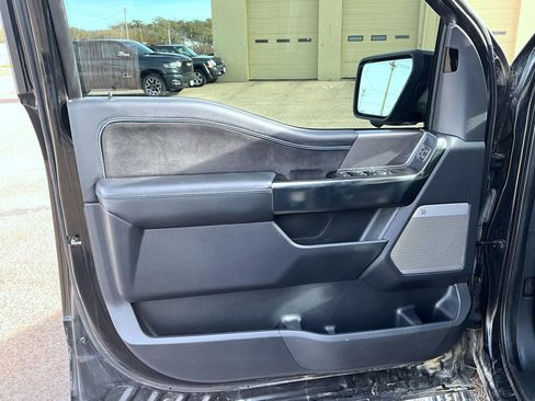 Used 2024 Ford F150 Platinum image 10