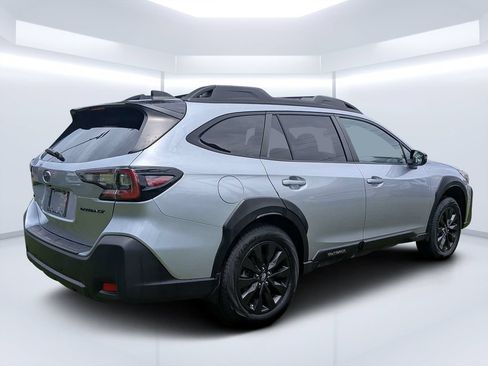 Certified 2024 Subaru Outback Onyx Edition AWD/4WD image 3