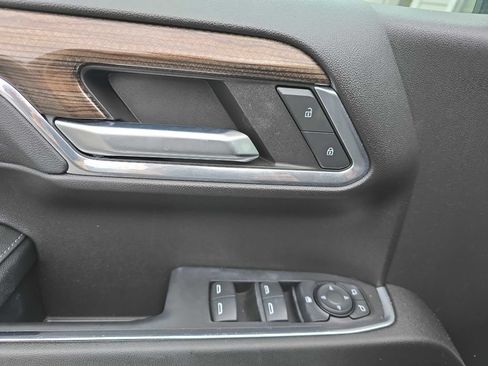 Used 2024 Chevrolet Silverado 1500 LT AWD/4WD image 17