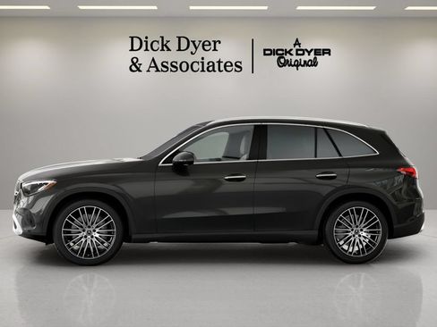 Used 2026 Mercedes-Benz GLC 300 image 24