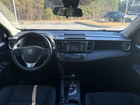 Used 2017 Toyota RAV4 XLE image 16