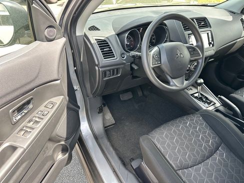 Used 2024 Mitsubishi Outlander Sport LE image 5