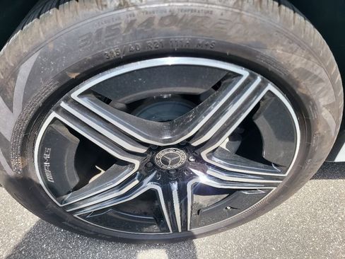 Used 2025 Mercedes-Benz GLE 450 4MATIC image 10